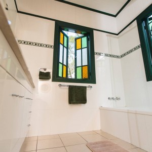 Queenslander renovation bath | PTMA Architecture